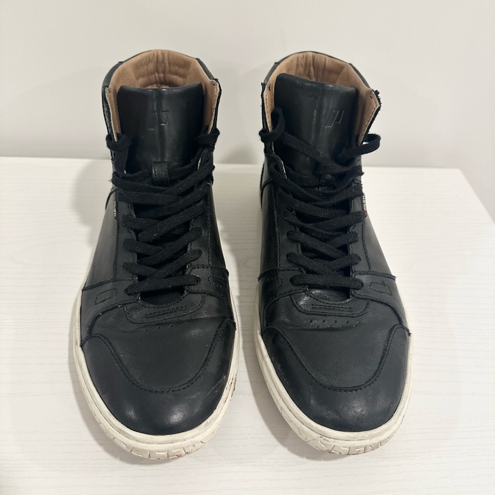 Men’s size 10 Piloti Black high top shoes